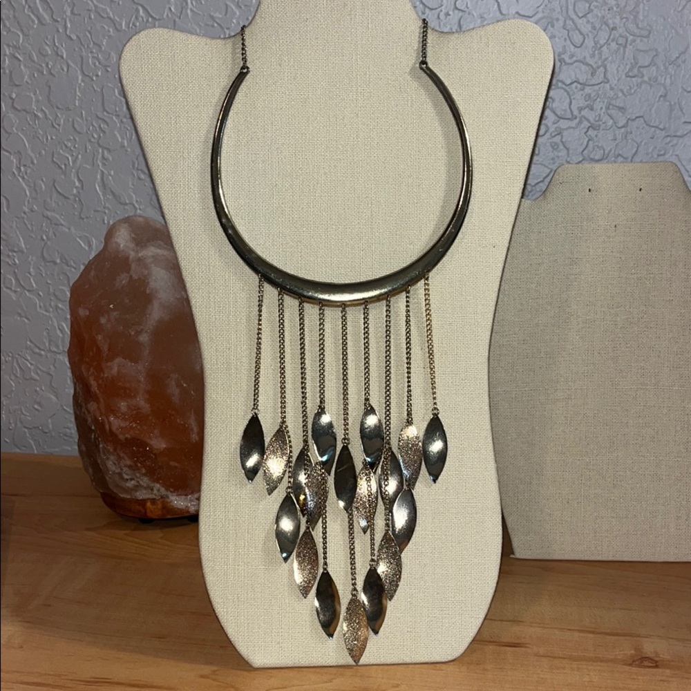 Elegant and Sexy design Silver Chic Leaf Necklace